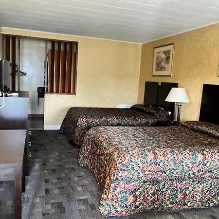 Budget Host Inn New Berlinville 외부 사진