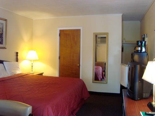 Budget Host Inn New Berlinville 객실 사진