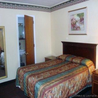 Budget Host Inn New Berlinville 객실 사진
