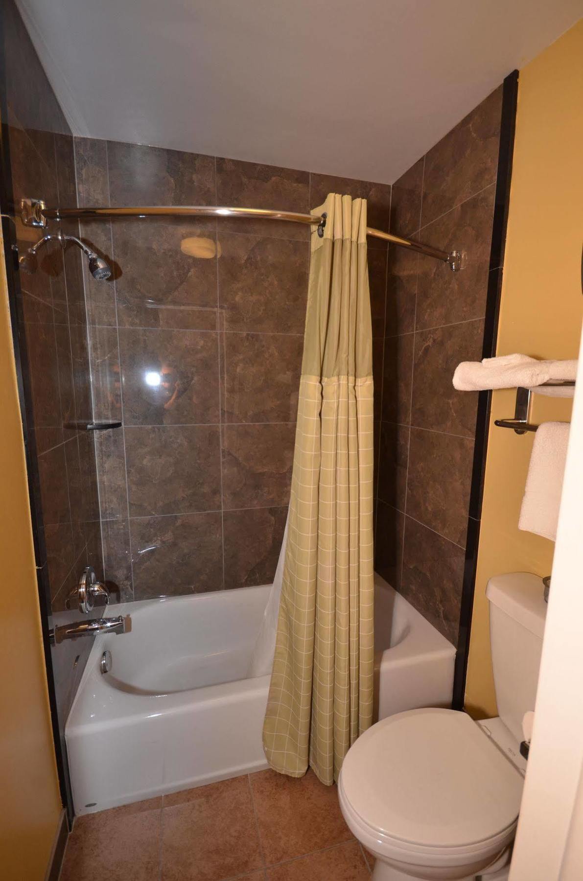 Budget Host Inn New Berlinville 외부 사진